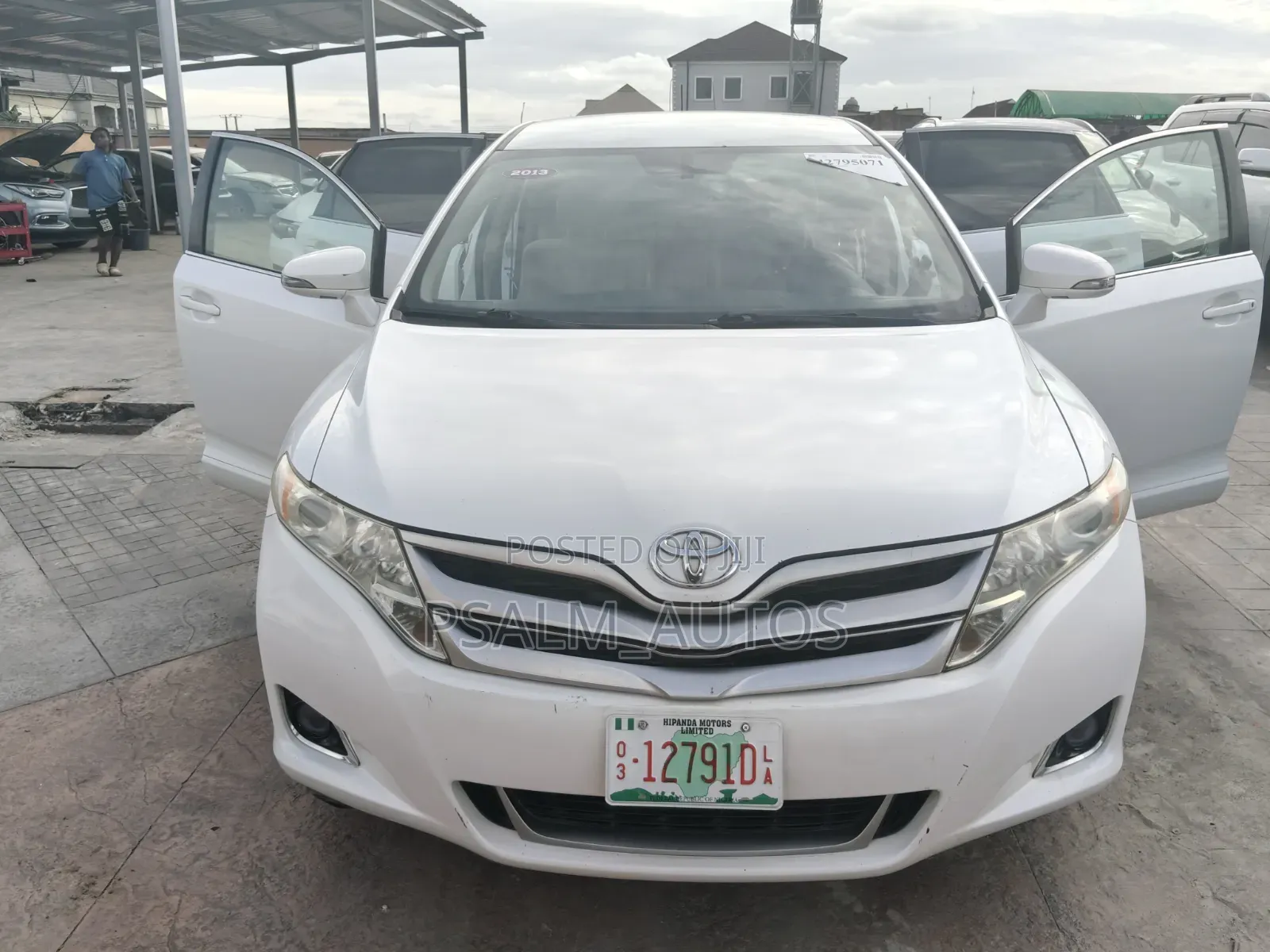 Toyota Venza LE AWD V6 2013 White