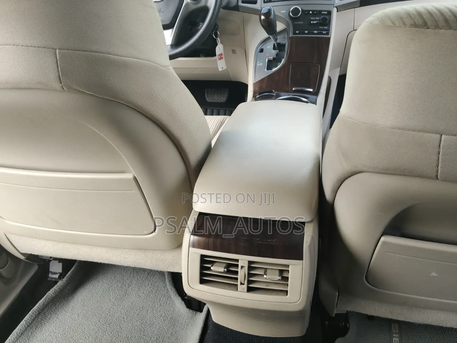 Toyota Venza LE AWD V6 2013 White