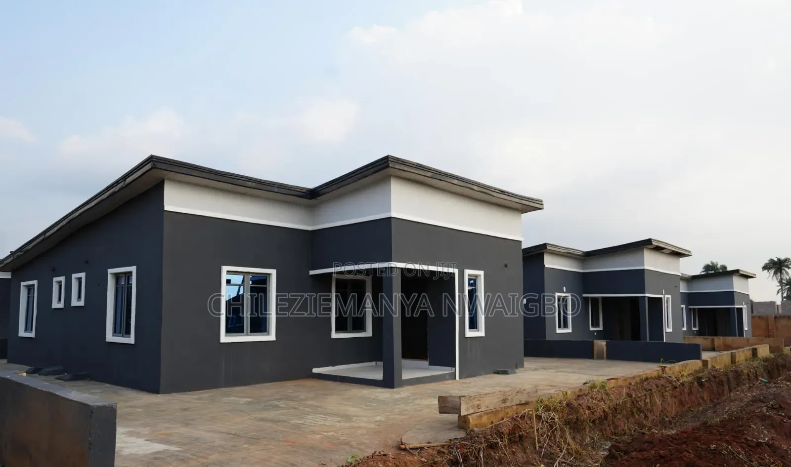 3bdrm Bungalow in Queen'S Park Estate, Obafemi-Owode for sale