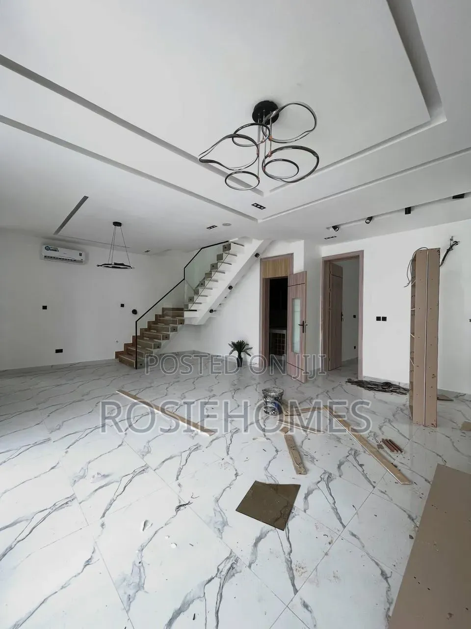 5bdrm Duplex in Chevron, Lekki Phase 1 for rent