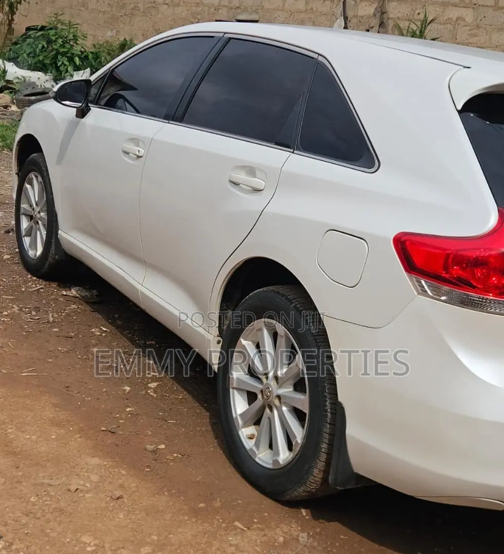 Toyota Venza AWD 2012 White
