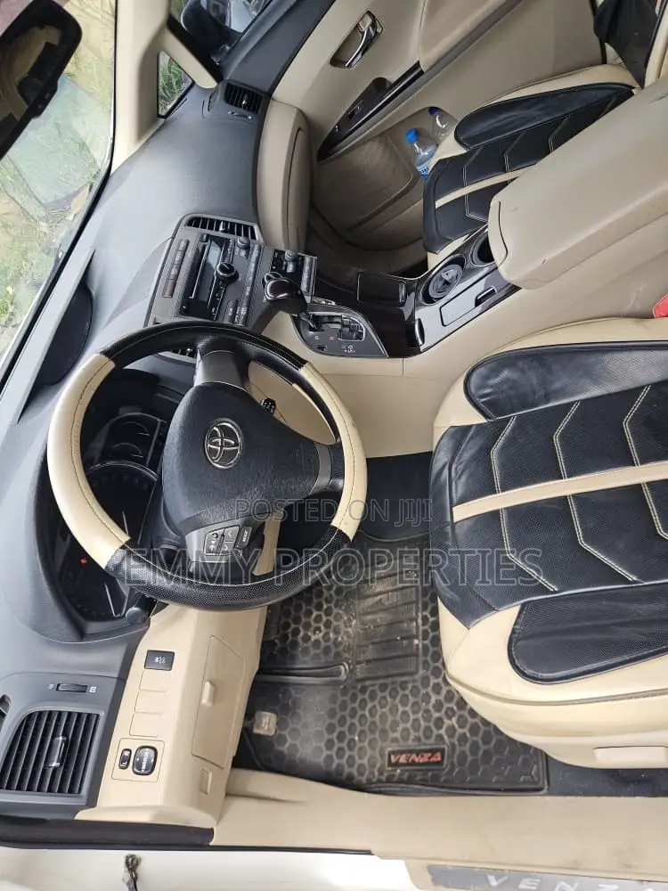 Toyota Venza AWD 2012 White