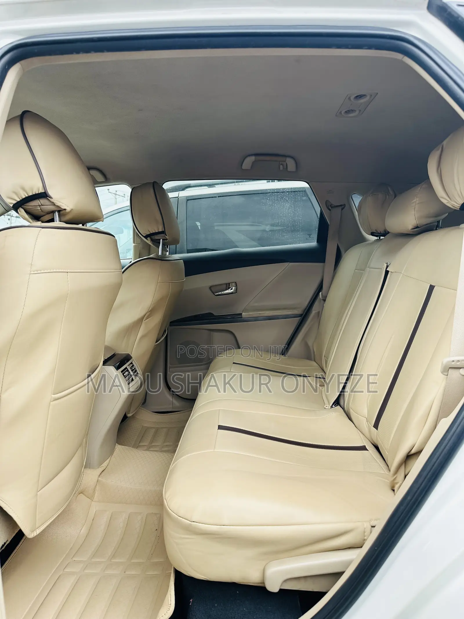 Toyota Venza LE 2010 White