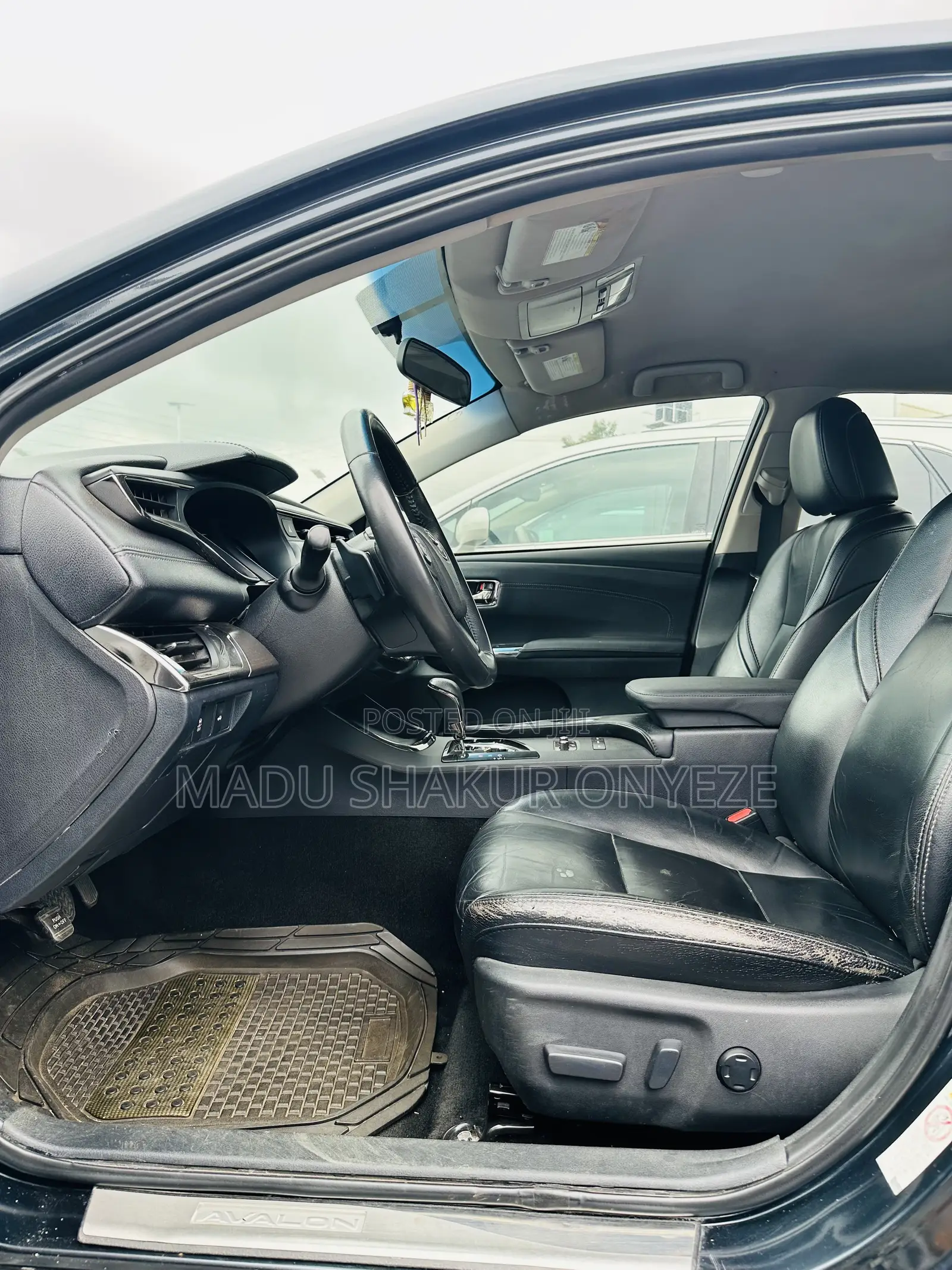 Toyota Avalon XLE Premium Sedan FWD (3.5L 6cyl 6A) 2017 Blue