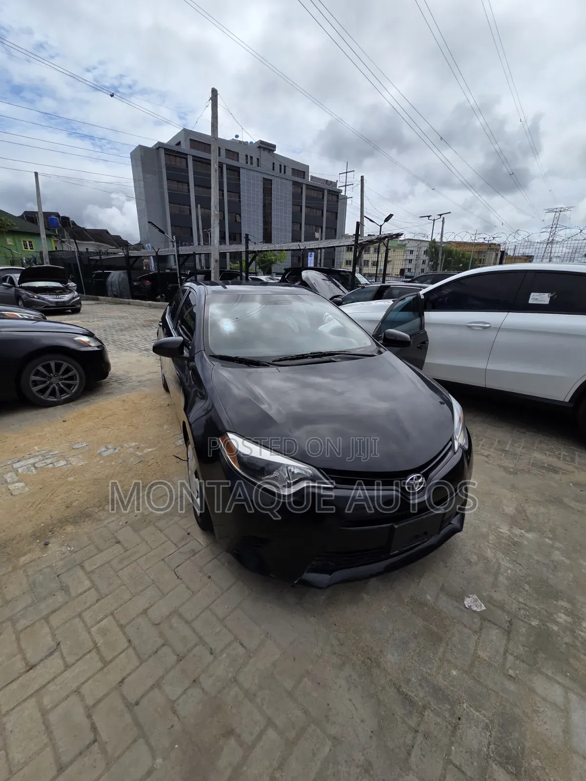 Toyota Corolla LE 4dr Sedan (1.8L 4cyl CVT) 2014 Black