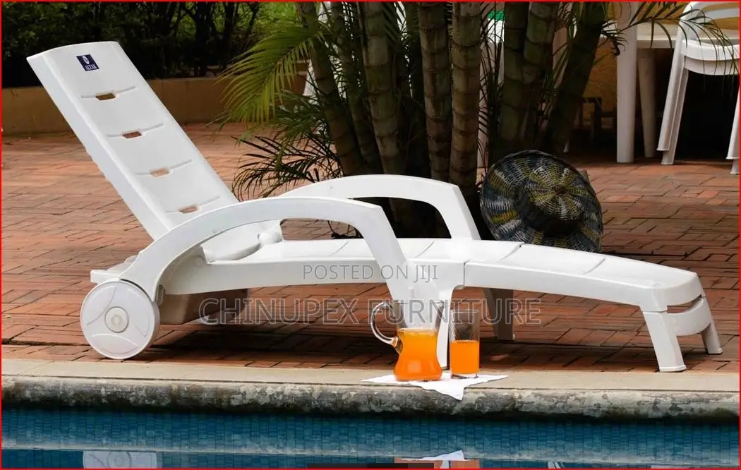 High Quality Pool Side Bed With Foam