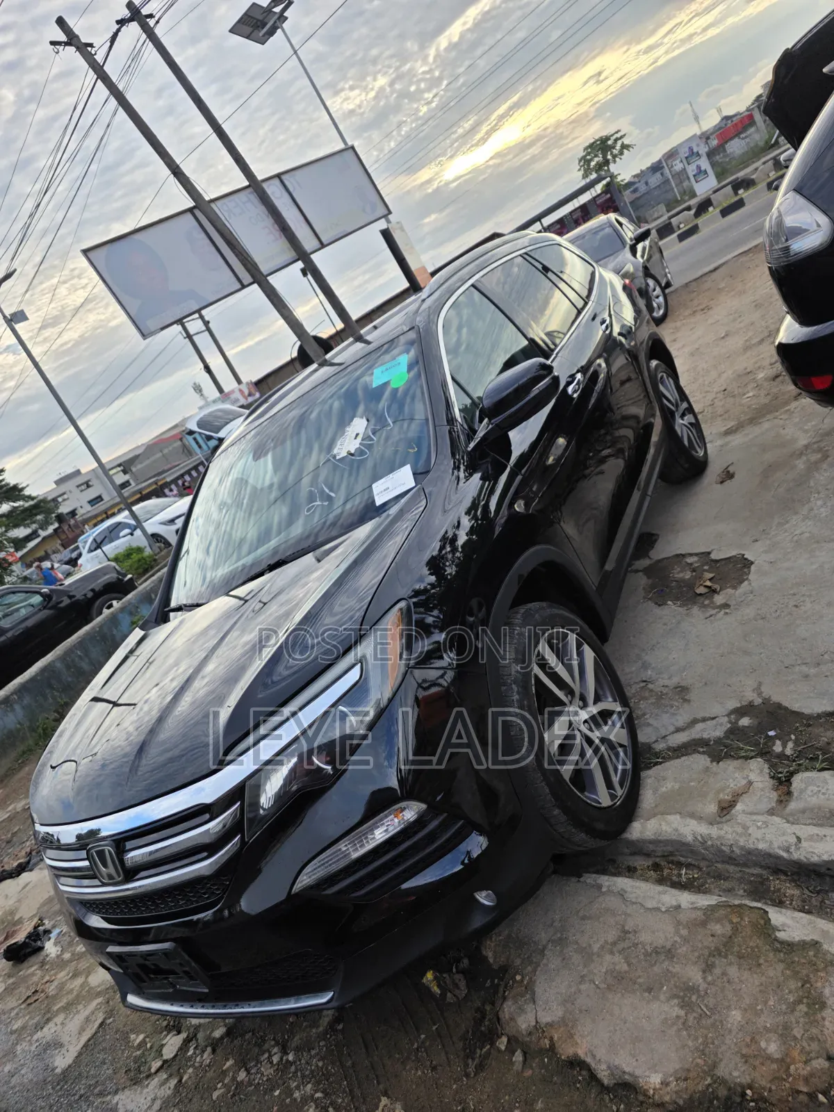 Honda Pilot Touring 4dr SUV 4WD (3.5L 6cyl 9A) 2016 Black