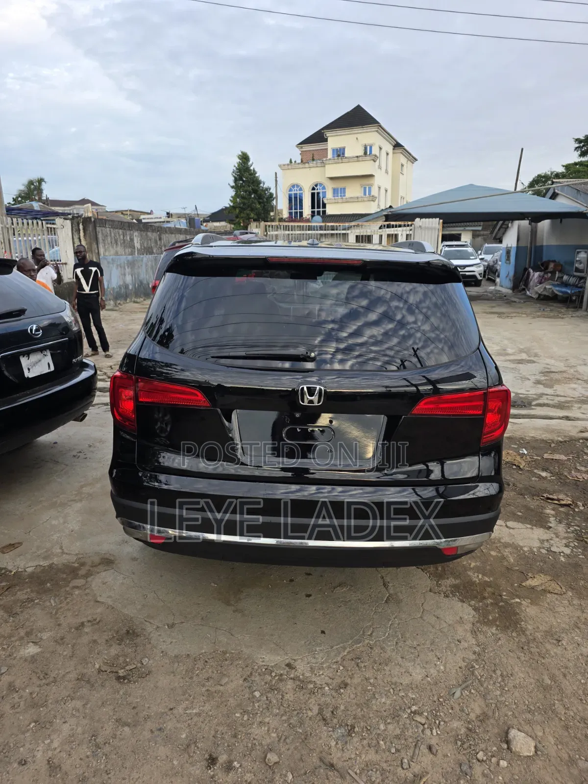 Honda Pilot Touring 4dr SUV 4WD (3.5L 6cyl 9A) 2016 Black