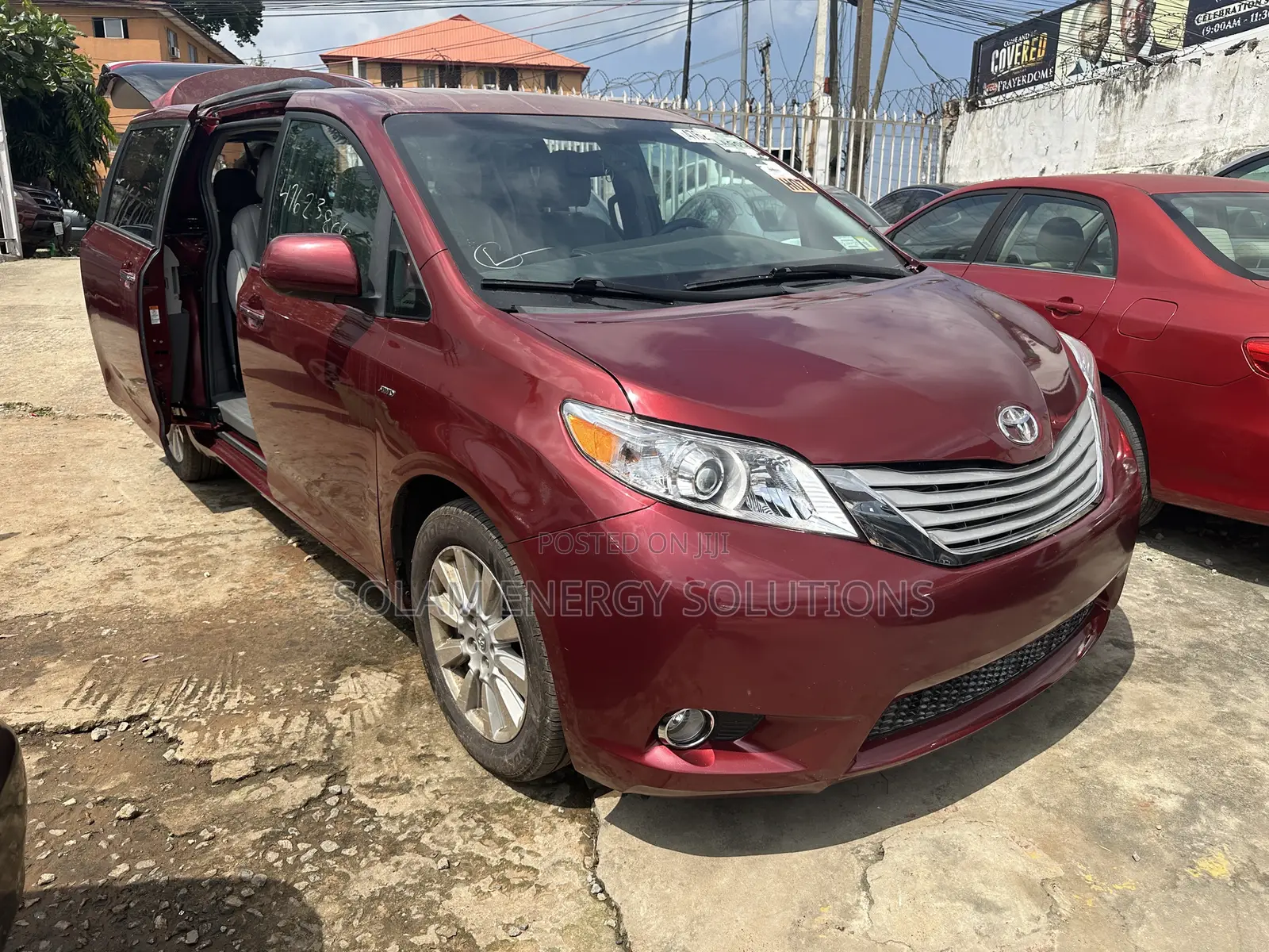 Toyota Sienna 2018 Red