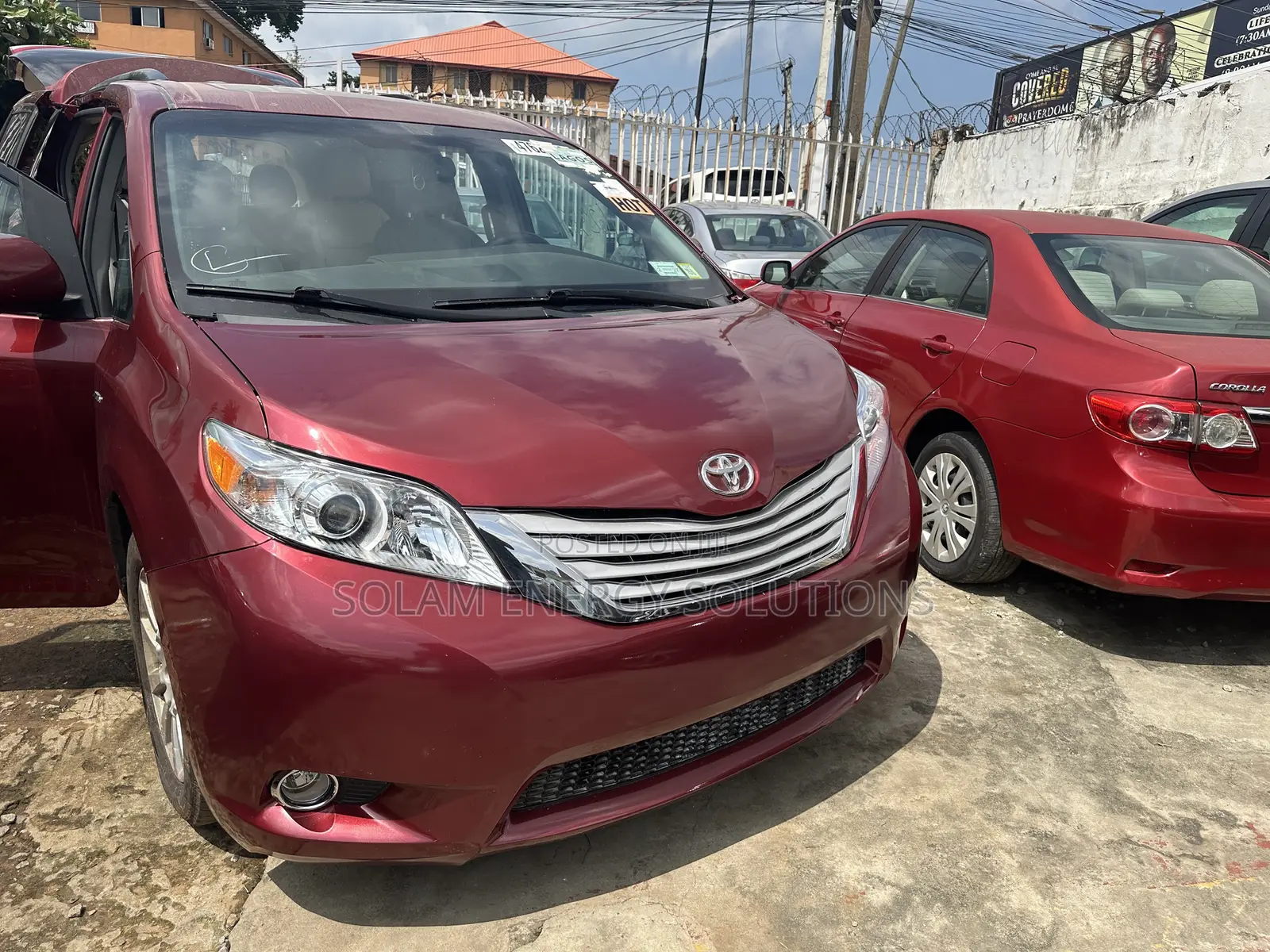 Toyota Sienna 2018 Red