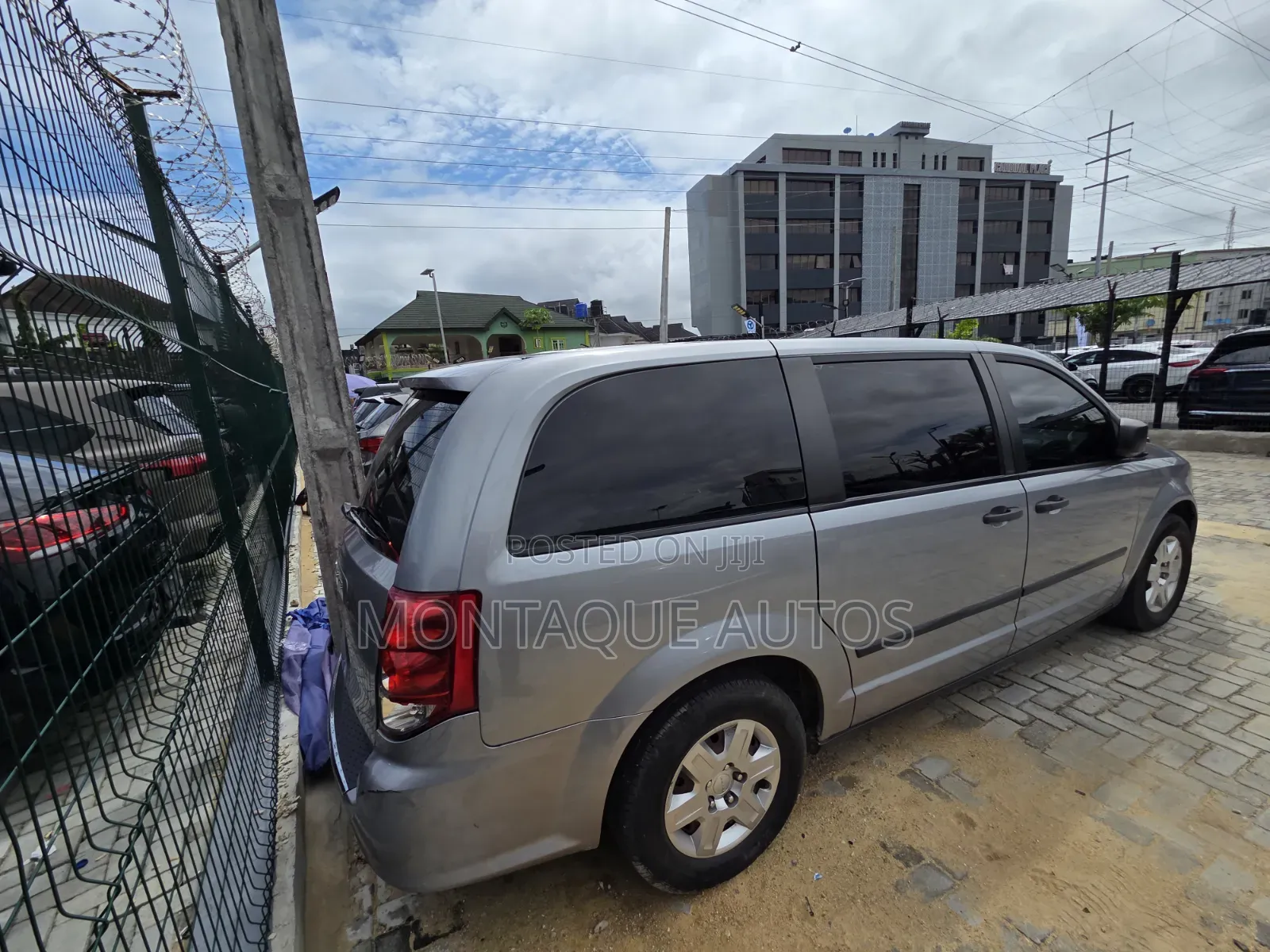 Dodge Caravan 2013 Beige