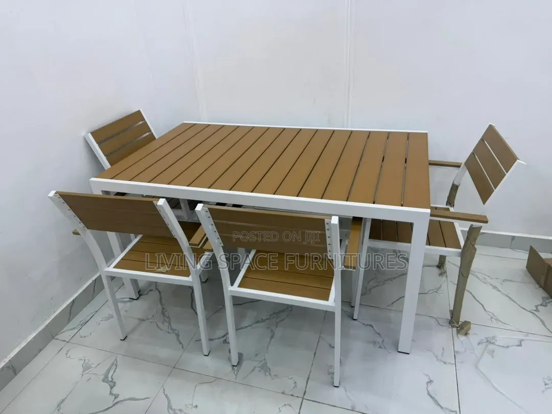 Outdoor Dining Table With 6 Solid Chairs