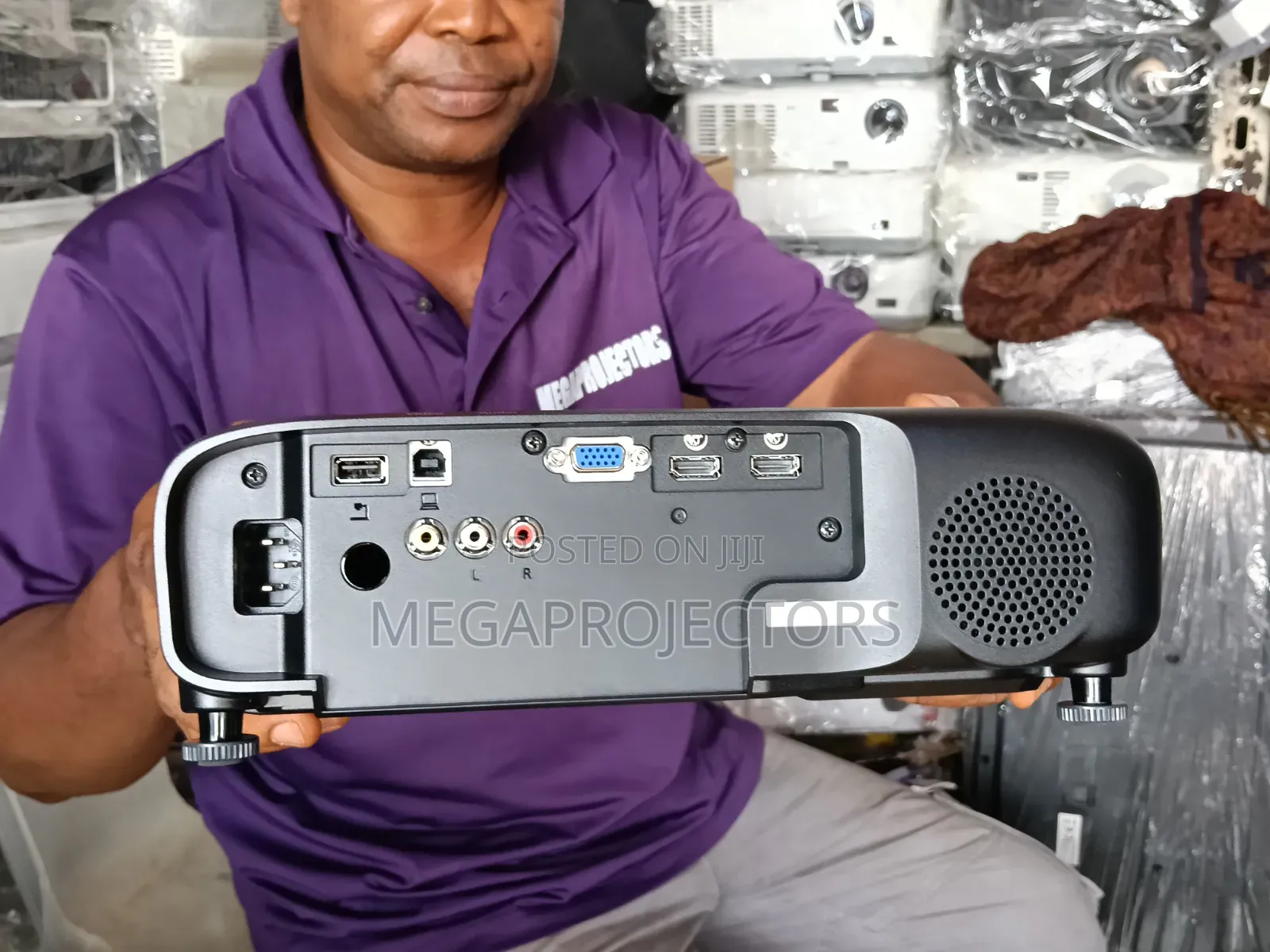 Wireless Epson Projector 4000 Lumens