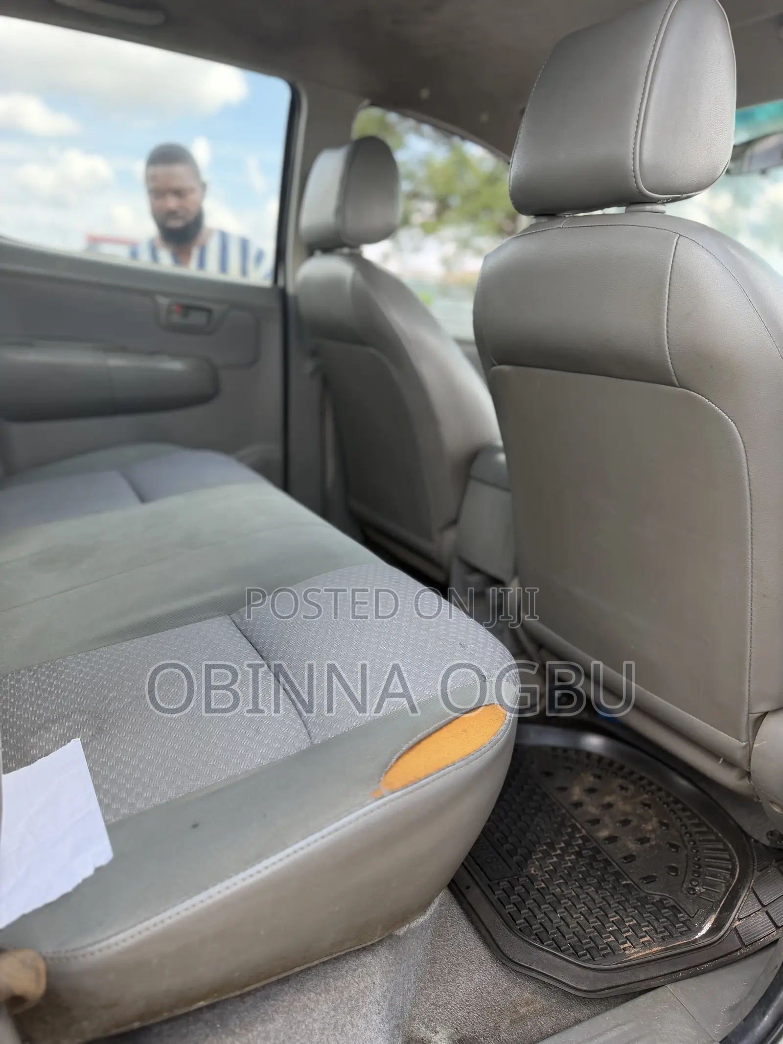 Toyota Hilux 2010 White