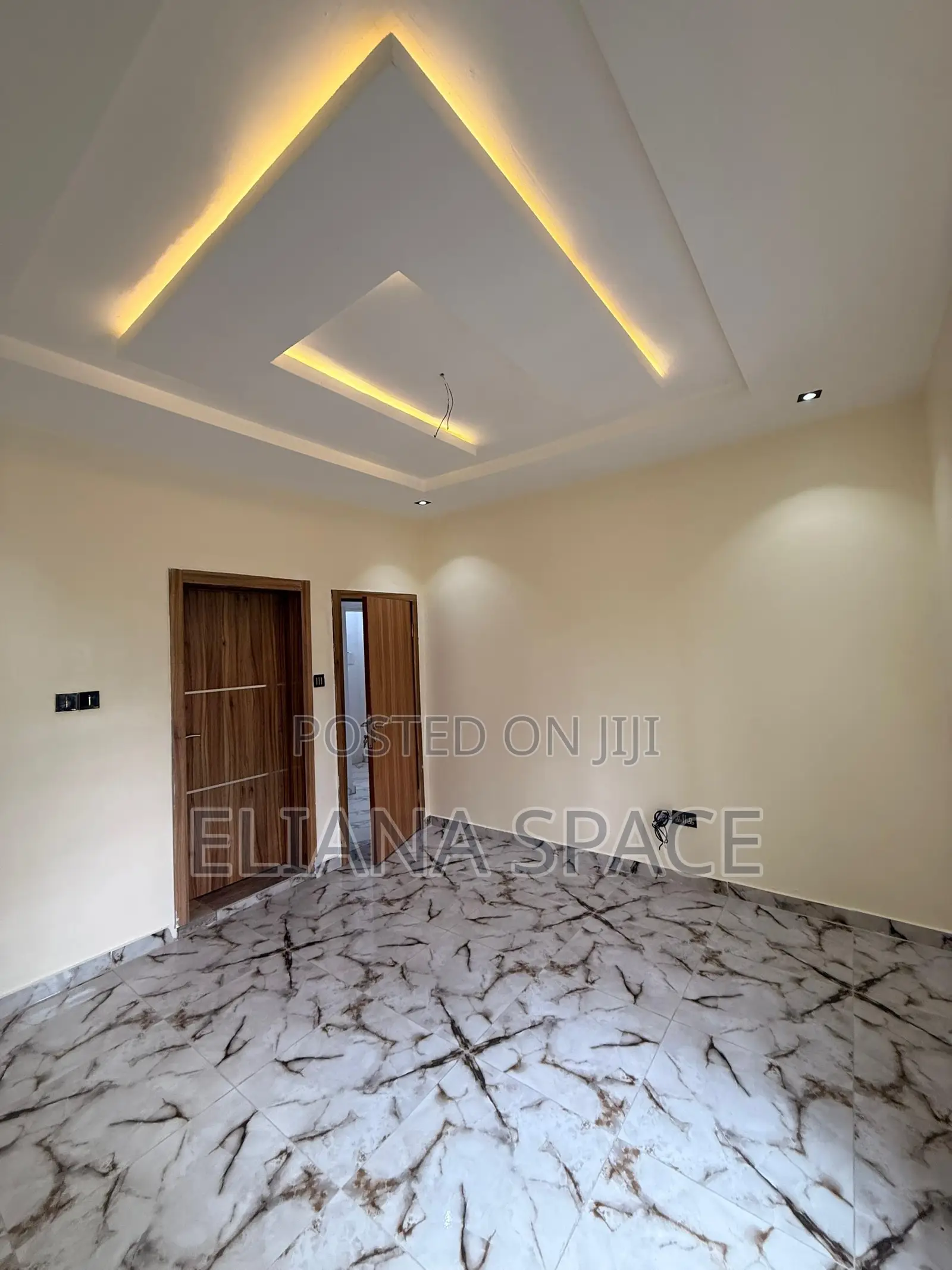 5bdrm Duplex in Ogba for sale