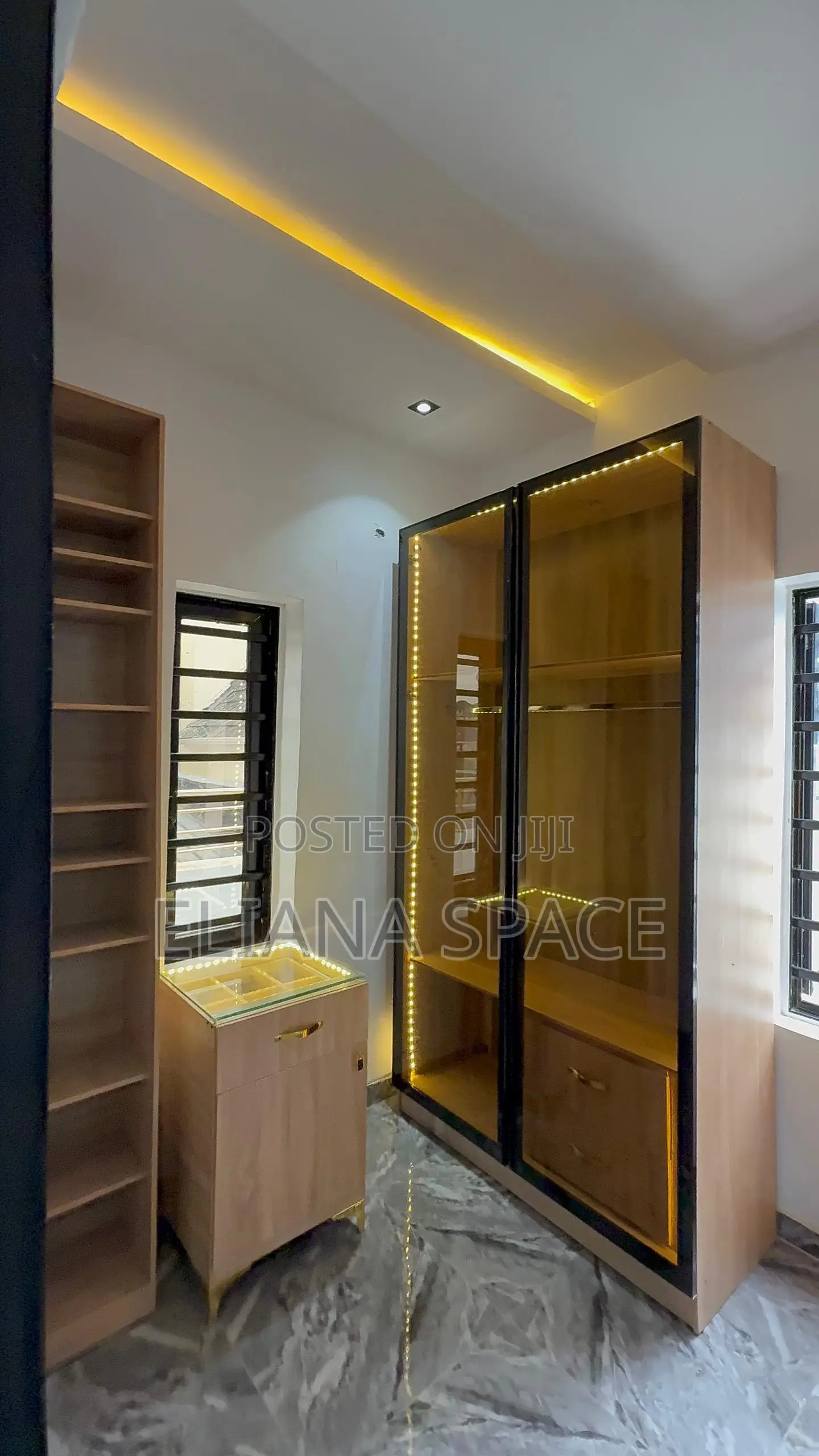 5bdrm Duplex in Ogba for sale