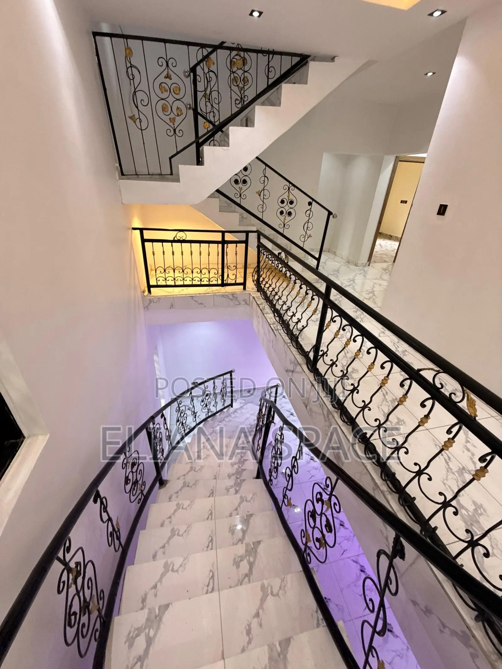 5bdrm Duplex in Ogba for sale