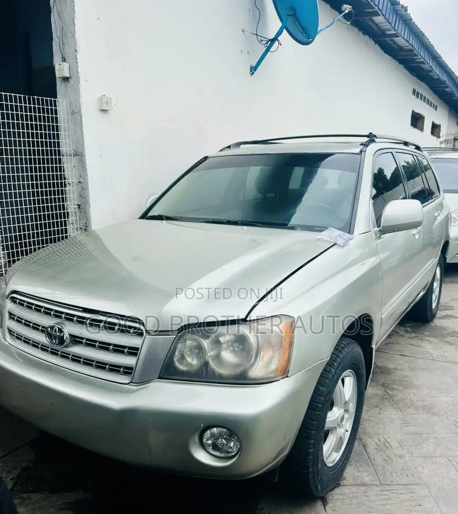 Toyota Highlander 2004 Gold