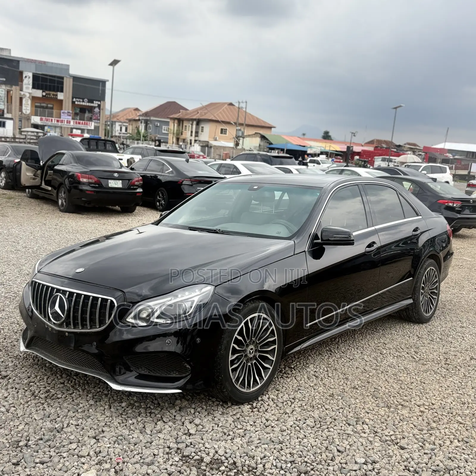 Mercedes-Benz E350 Base 4Matic Sedan AWD (3.5L 6cyl 7A) 2010 Black