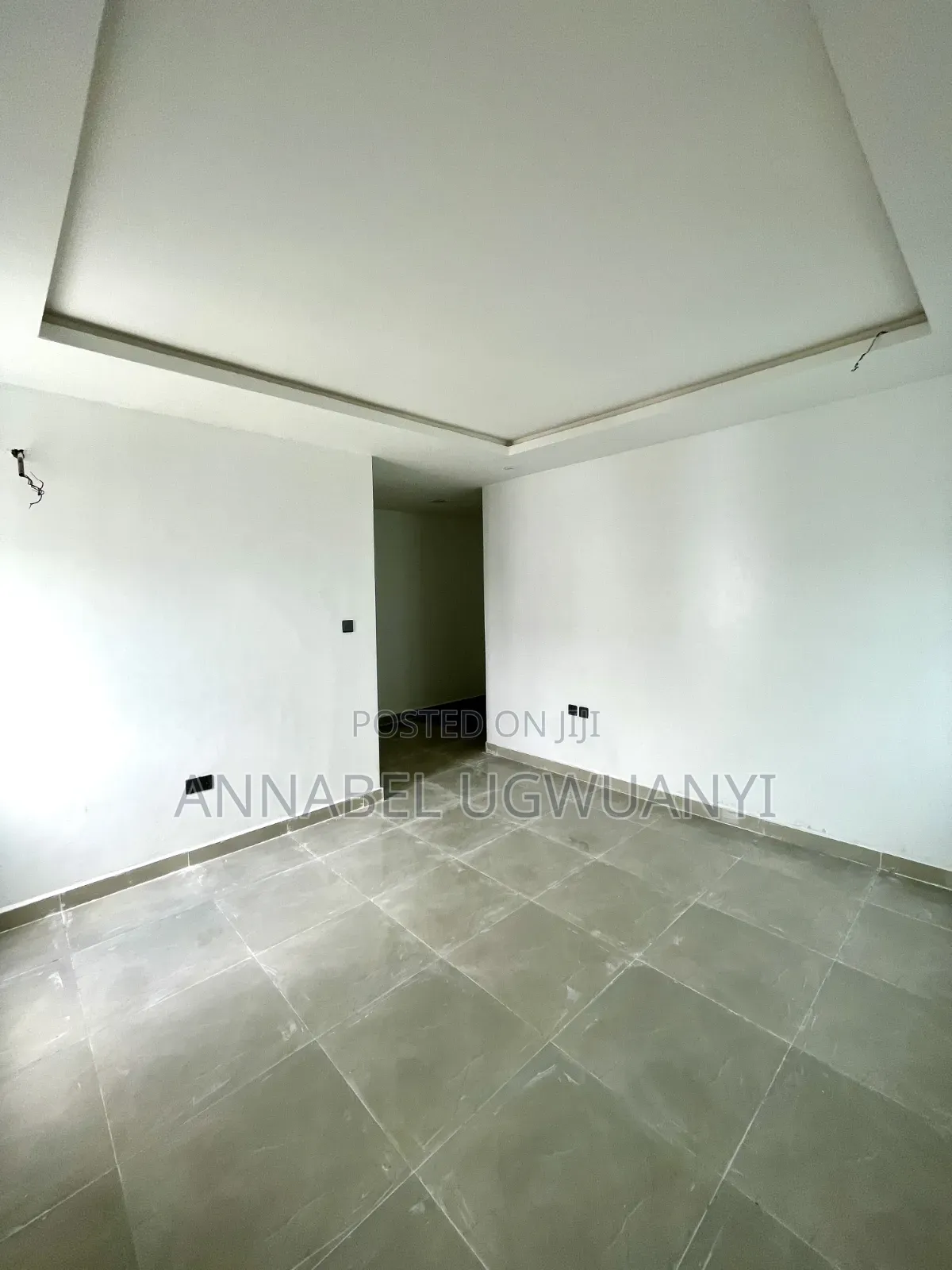 3bdrm Block of Flats in Royal Plain Estate, Apo District for sale