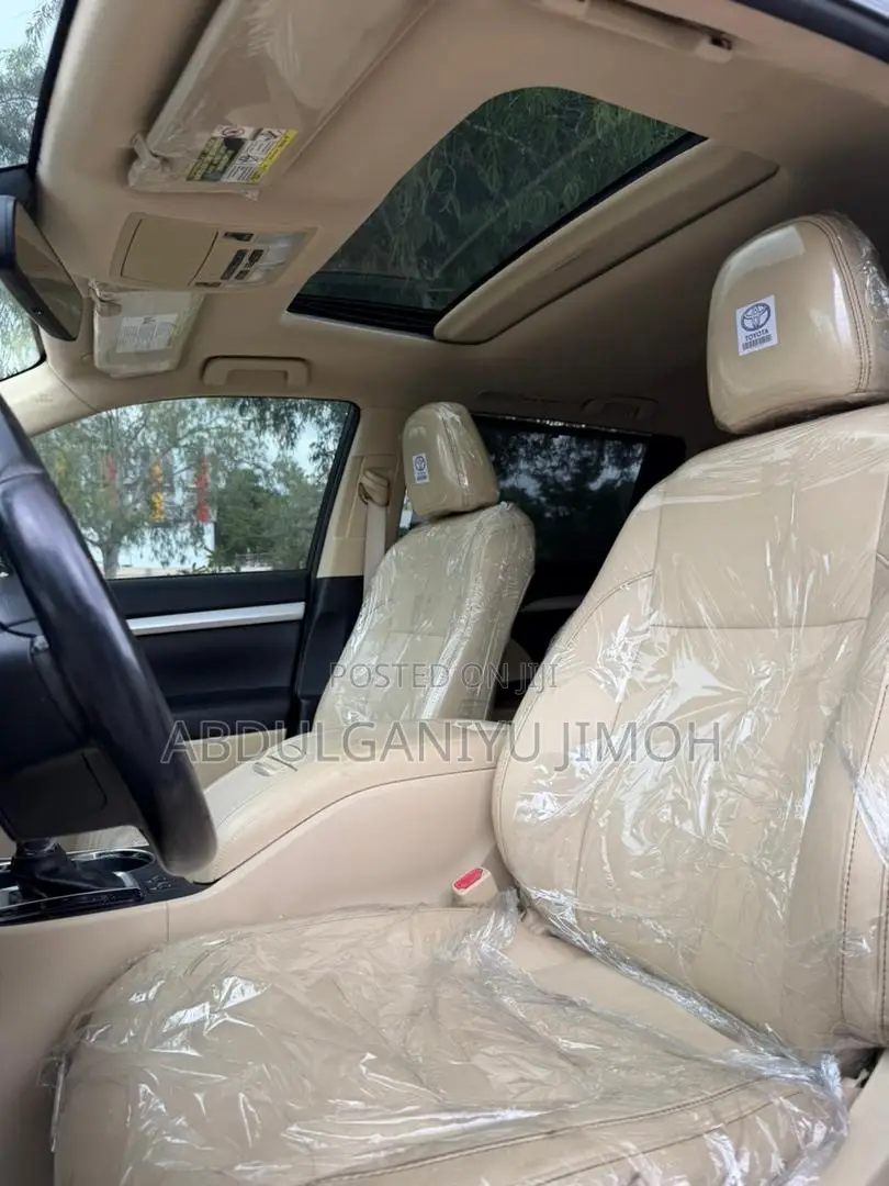 Toyota Highlander XLE 2019 White
