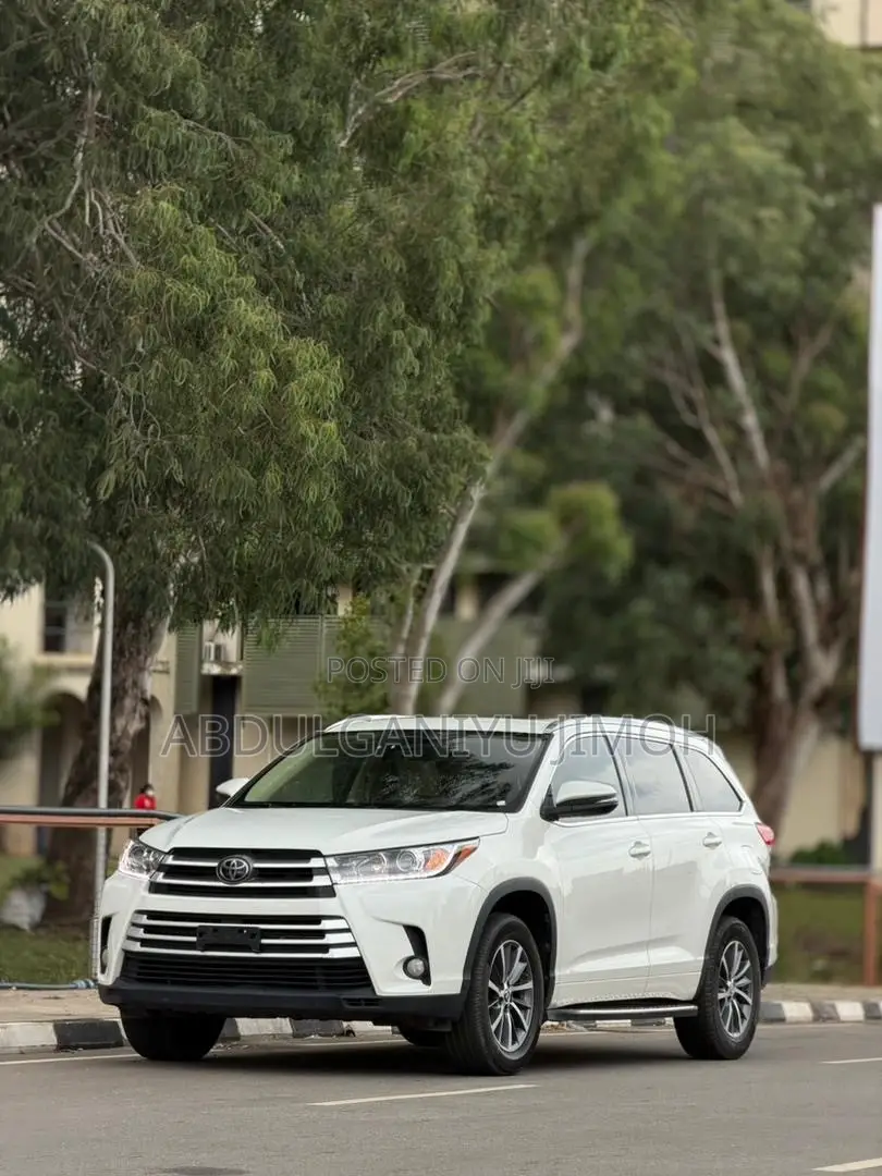 Toyota Highlander XLE 2019 White