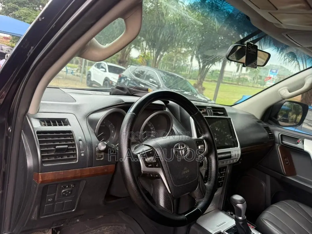 Toyota Land Cruiser 2014 Black