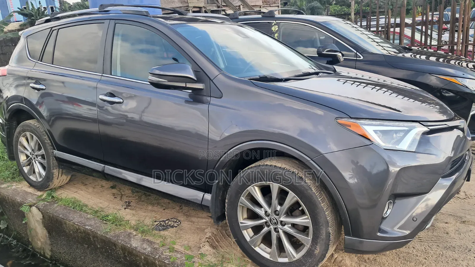 Toyota RAV4 Platinum AWD (2.5L 4cyl 6A) 2017 Gray