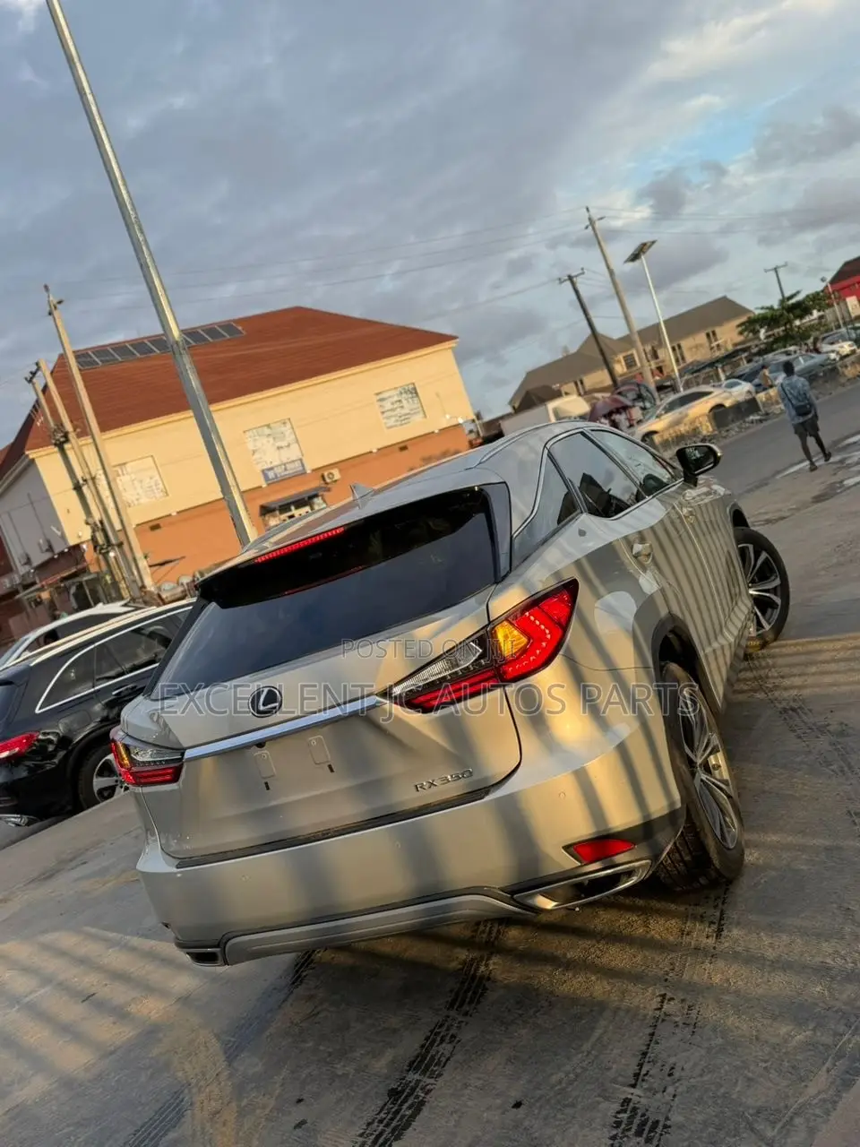 Lexus RX 350 2WD 2020 Gold