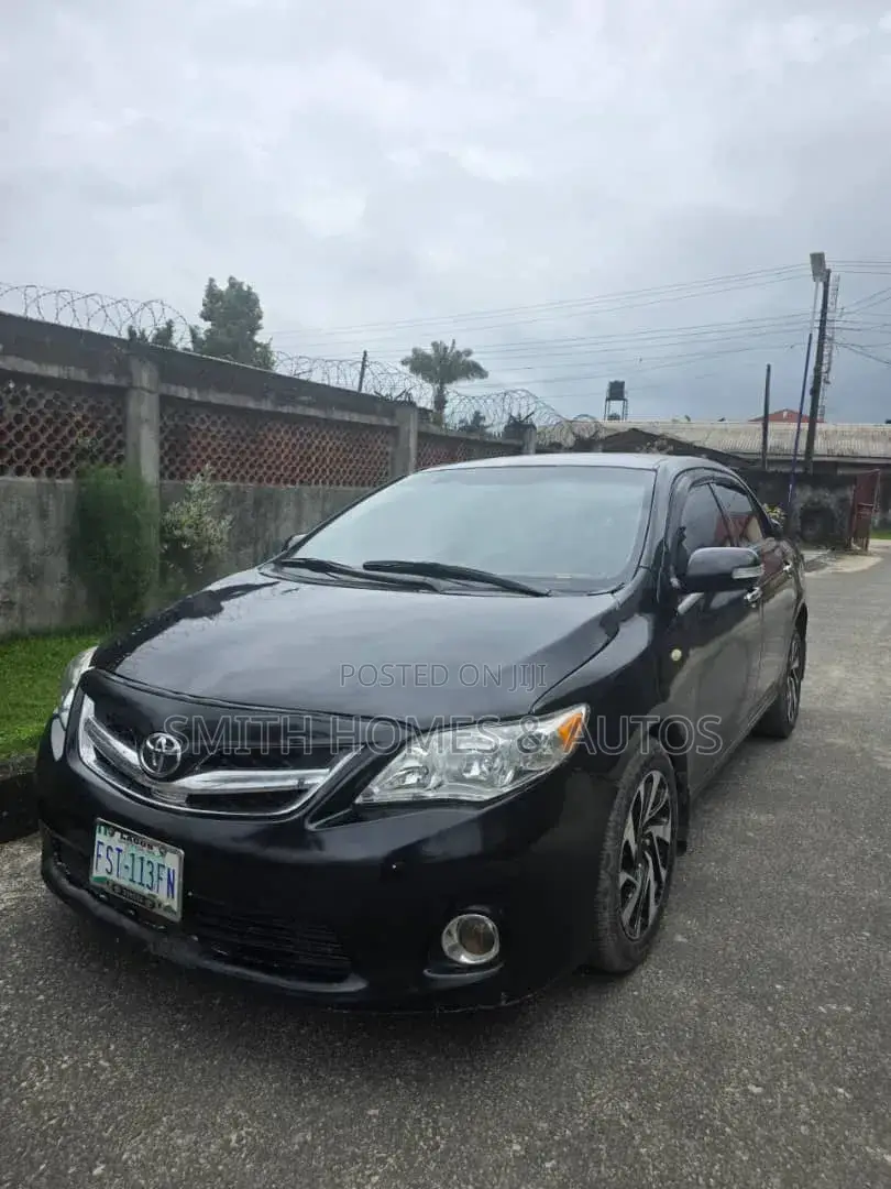 Toyota Corolla LE 4dr Sedan (1.8L 4cyl 4A) 2010 Black