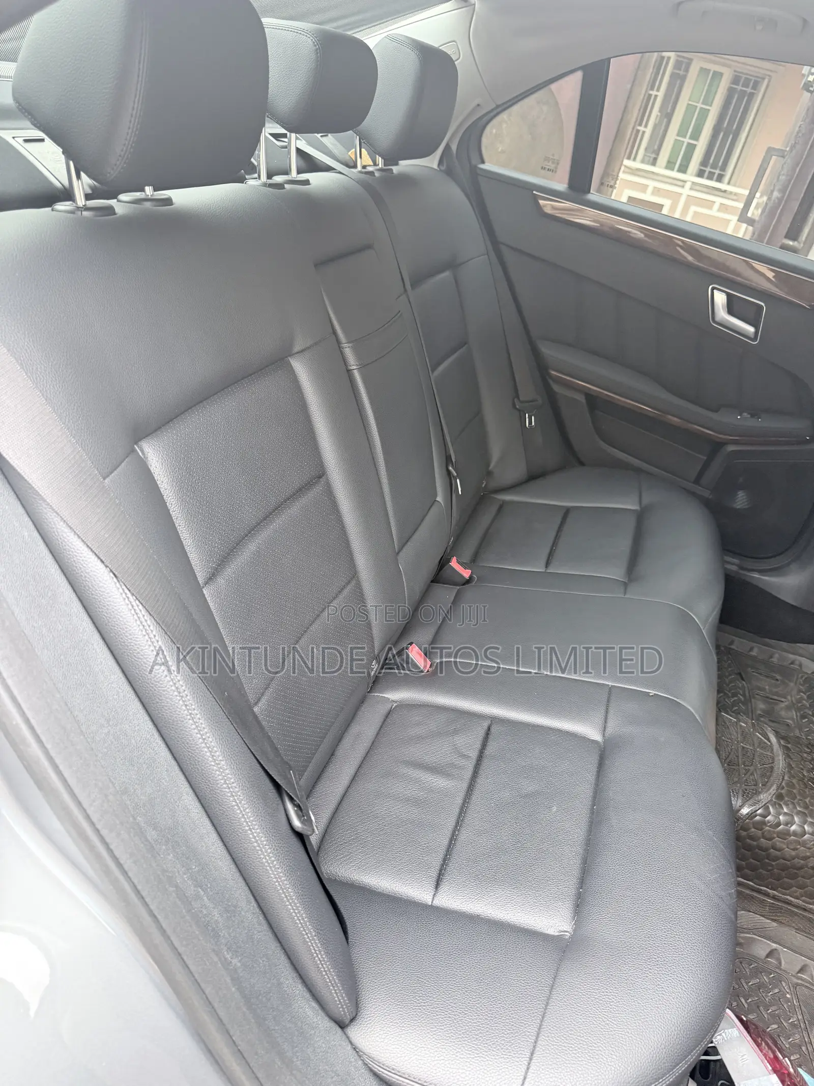 Mercedes-Benz E350 Base 4dr 4Matic Sedan AWD (3.5L 6cyl 7A) 2012 Gray