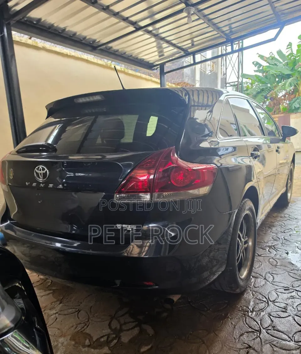 Toyota Venza LE FWD 2013 Blue