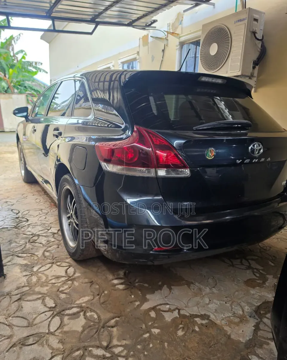 Toyota Venza LE FWD 2013 Blue