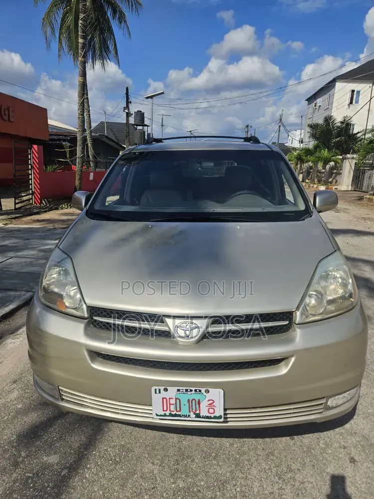 Toyota Sienna 2008 Beige
