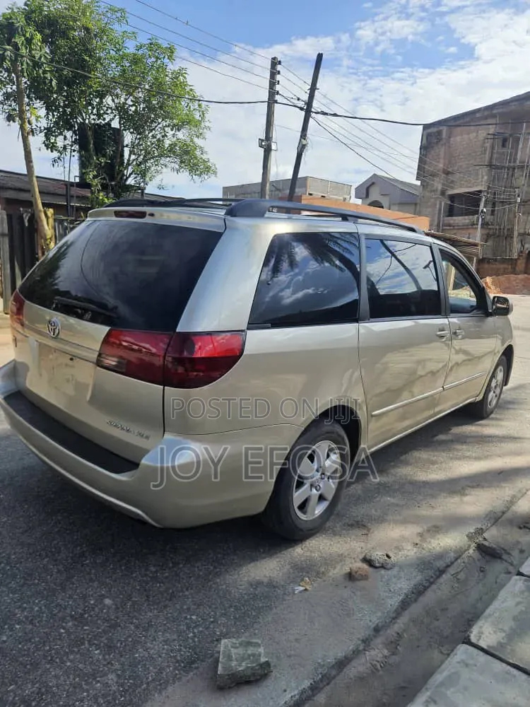 Toyota Sienna 2008 Beige