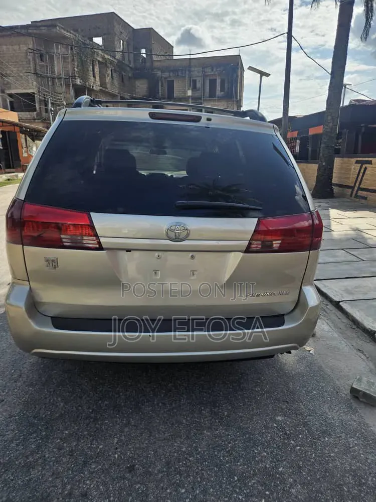 Toyota Sienna 2008 Beige