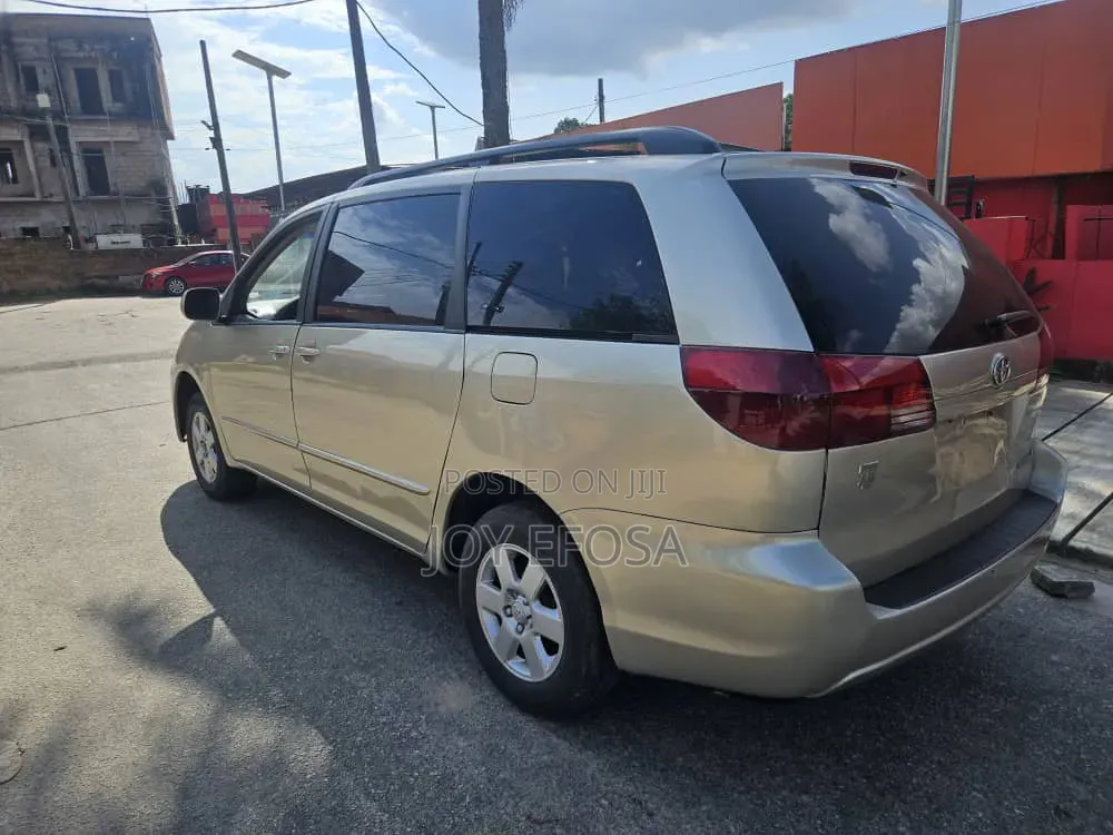 Toyota Sienna 2008 Beige