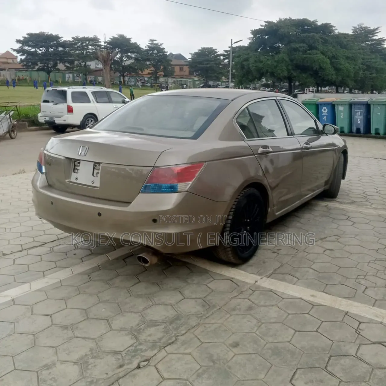 Honda Accord 2010 Gold