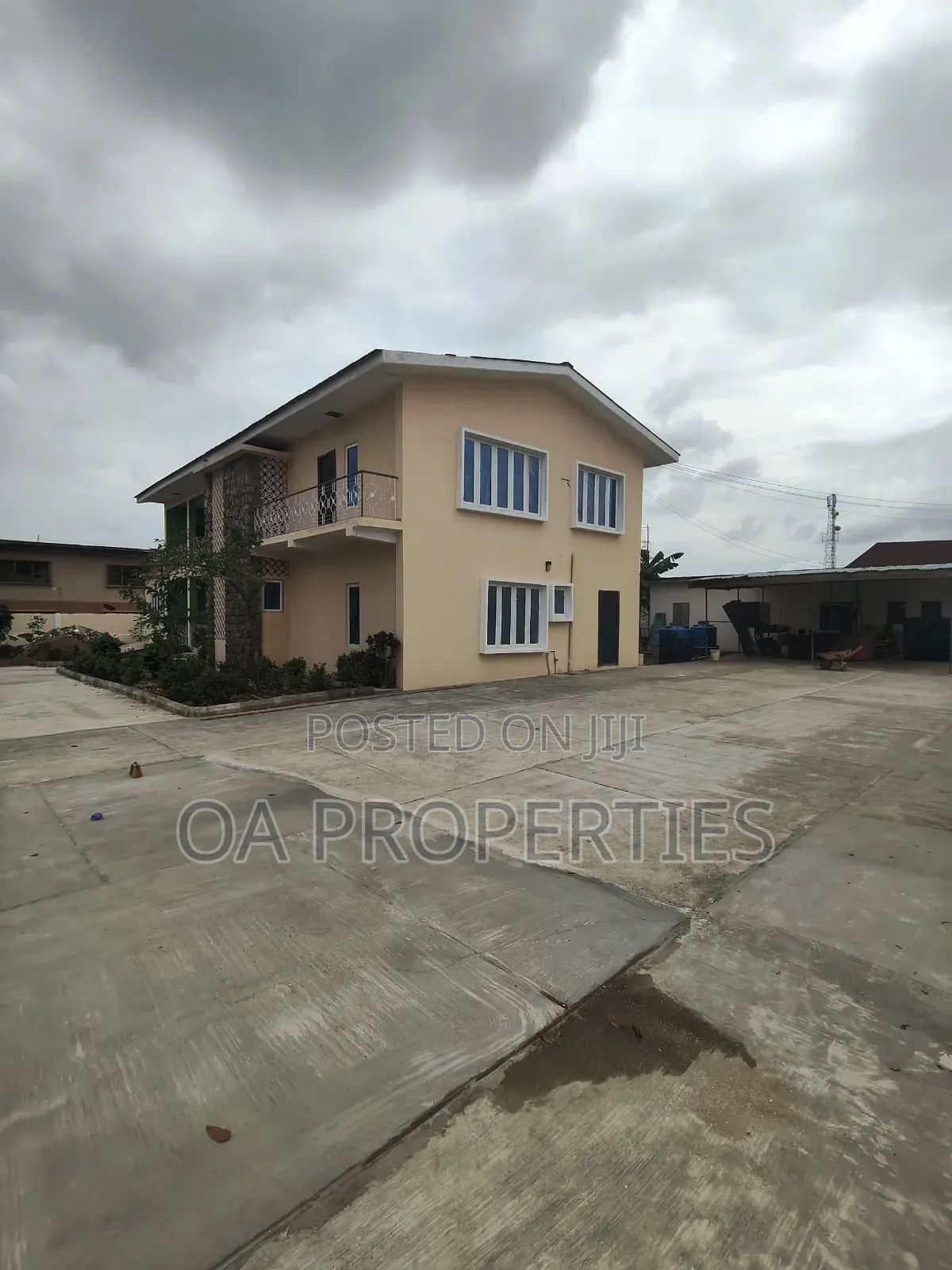 Newly Renovated 5 Bedrooms Commercial Duplex With Modern Facilities