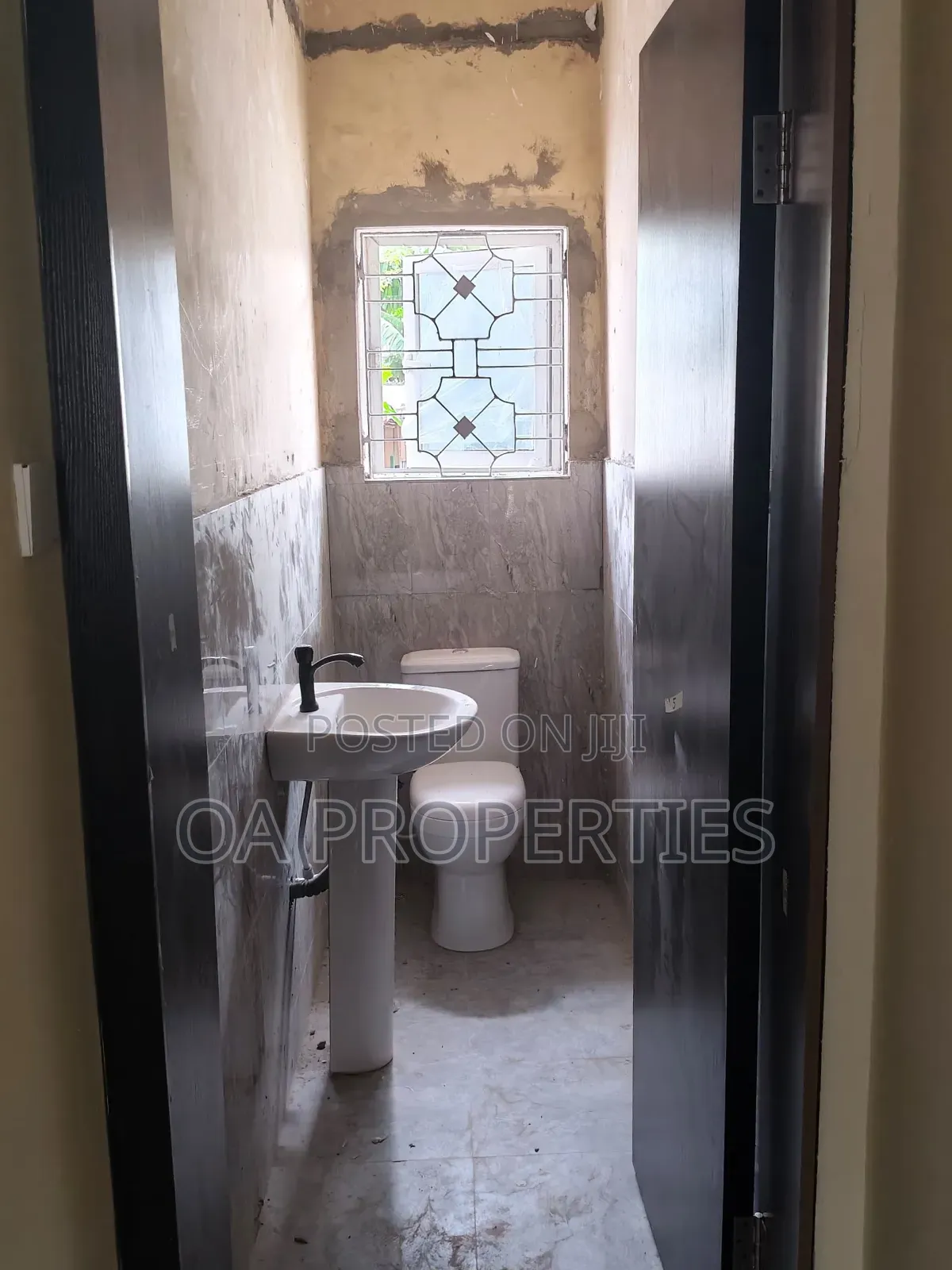 Newly Renovated 5 Bedrooms Commercial Duplex With Modern Facilities