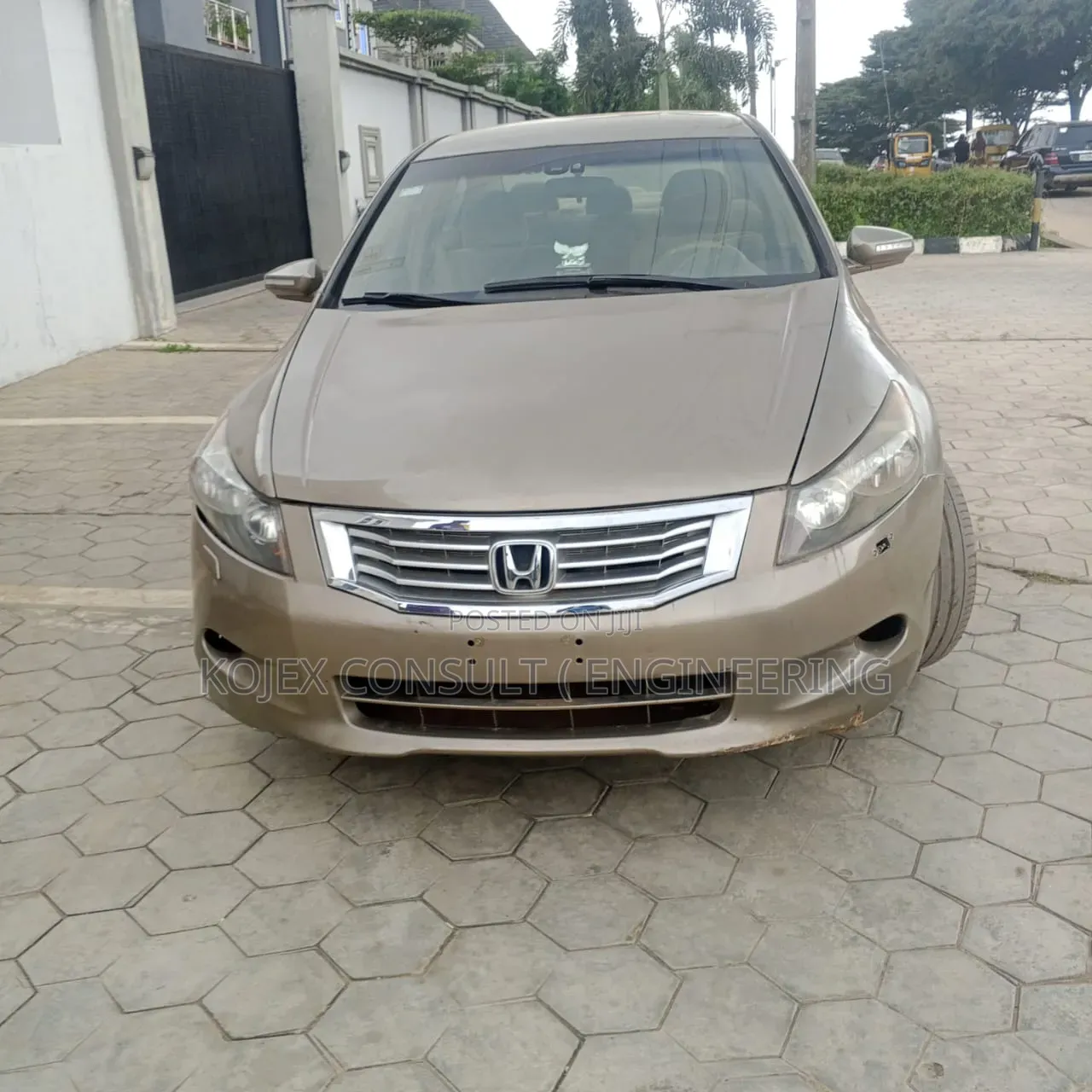 Honda Accord 2010 Gold