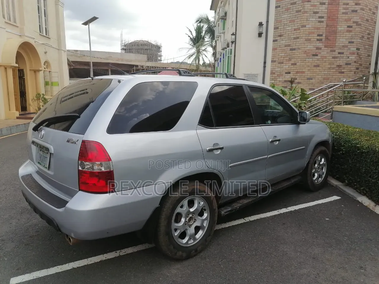 Acura MDX Premium 4dr SUV AWD (3.5L 6cyl 5A) 2005 Silver