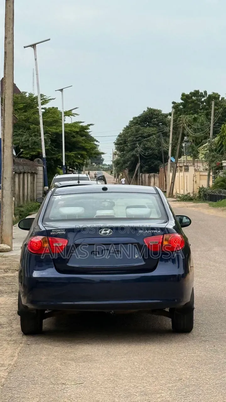Hyundai Elantra 2009 Blue
