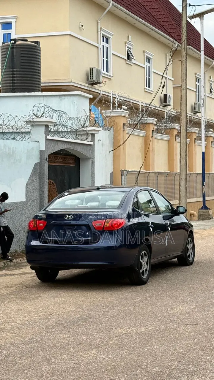 Hyundai Elantra 2009 Blue