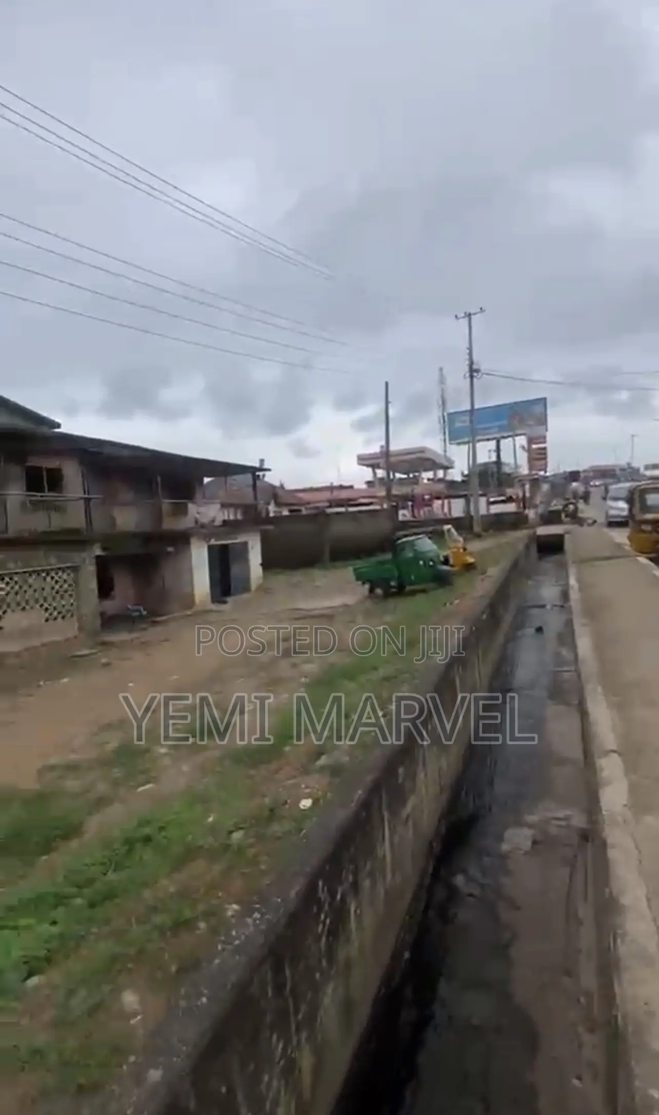Commercial Land With Demolishable Building Facing Orita Challenge Road