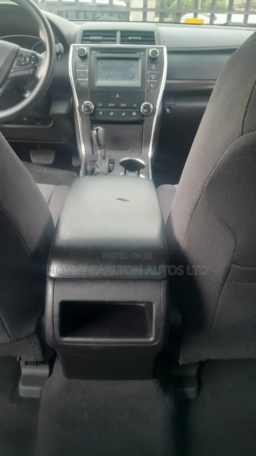 Toyota Camry LE 4dr Sedan (2.5L 4cyl 6A) 2015 Gray