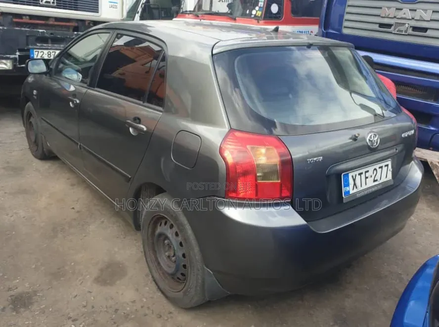 Toyota Corolla Liftback 2003 Gray