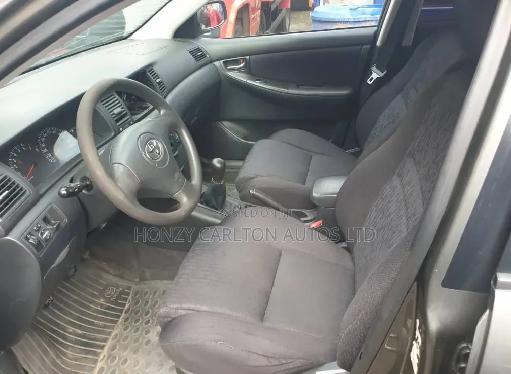 Toyota Corolla Liftback 2003 Gray