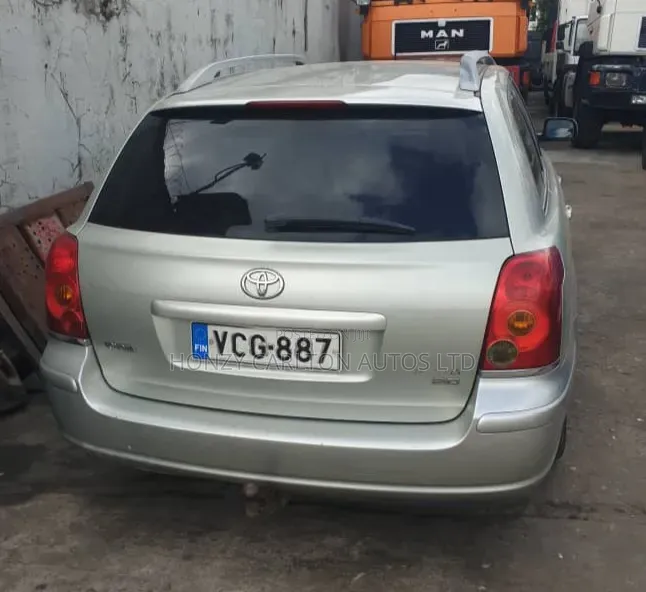 Toyota Avensis Wagon 2005 Silver