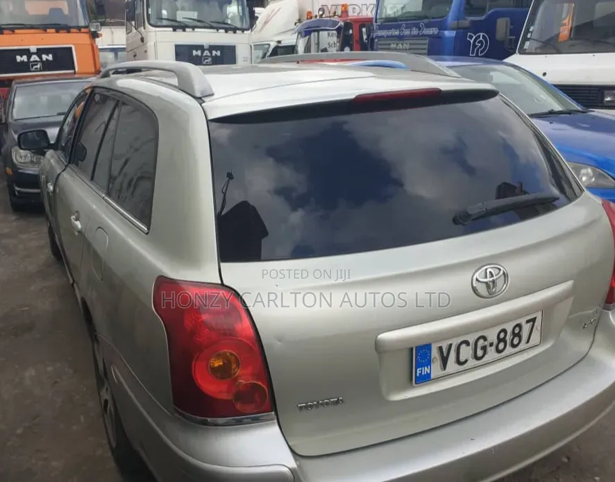 Toyota Avensis Wagon 2005 Silver